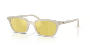 68086D - Cloudy Warm White wit Yellow Mirror Flash Gold Lenses