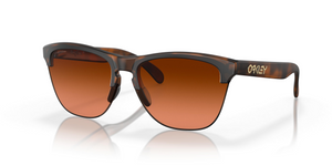 937450 - Matte Brown Tortoise with Prizm Brown Gradient Lenses