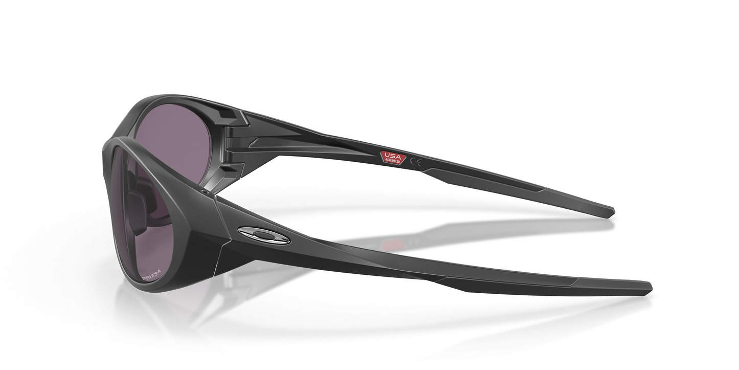 Oakley OO9438 Eyejacket Redux Sunglasses