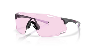 951304 - Polished Carbon with Prizm Low Light Lenses