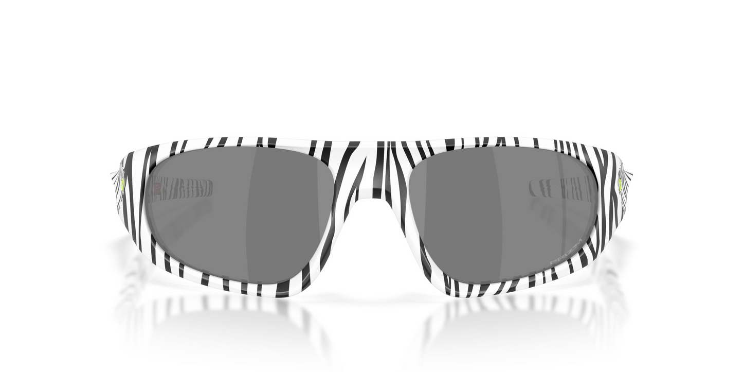 Oakley OO9528 Neoforma Sunglasses